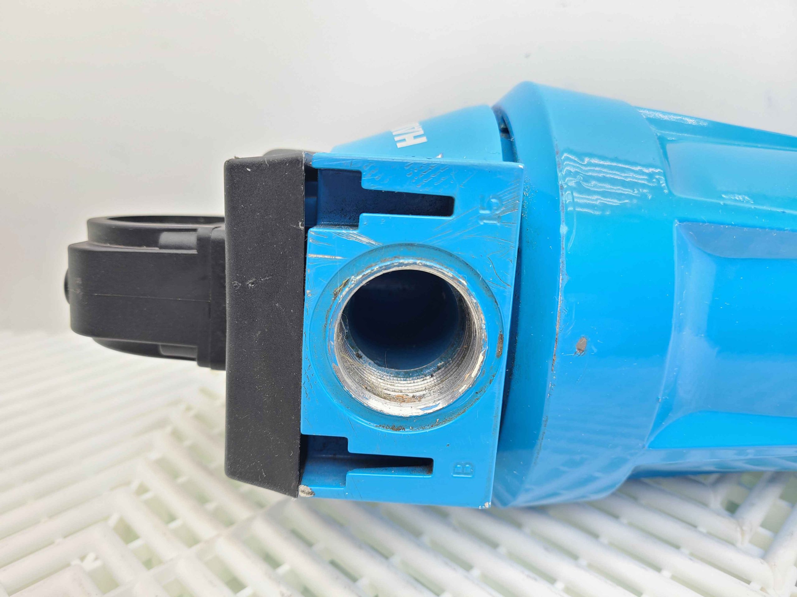 Hankison SPX HF5-28 Dehydration & Filtration Housing w/ HF6-28-XG Filter - Used - Image 15