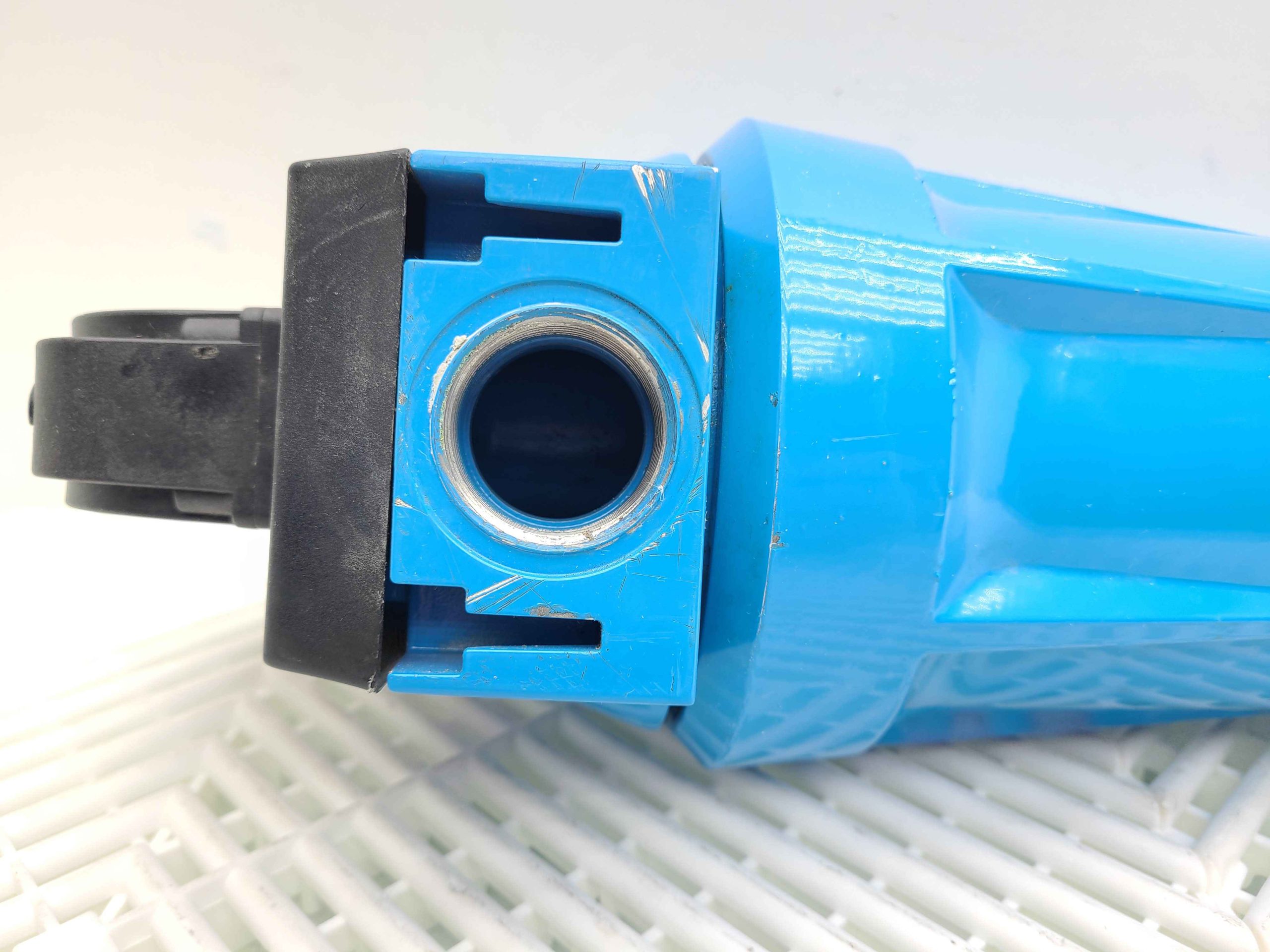 Hankison SPX HF5-28 Dehydration & Filtration Housing w/ HF6-28-XG Filter - Used - Image 16