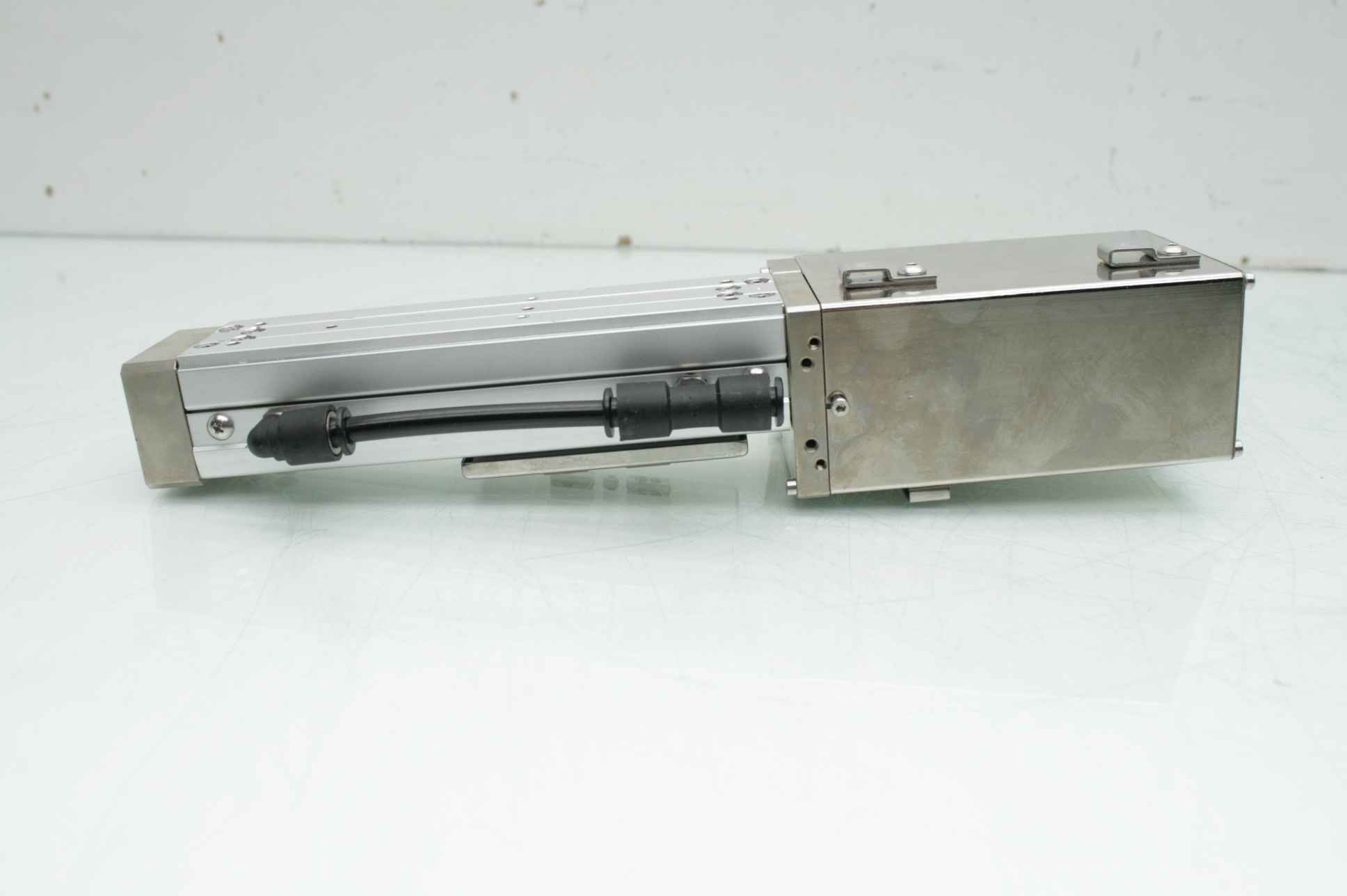 IAI DSCR-SA4-I-20-10-50-R-N24-SP-100421583-E Actuator, RS-232 Control - Used - Image 15