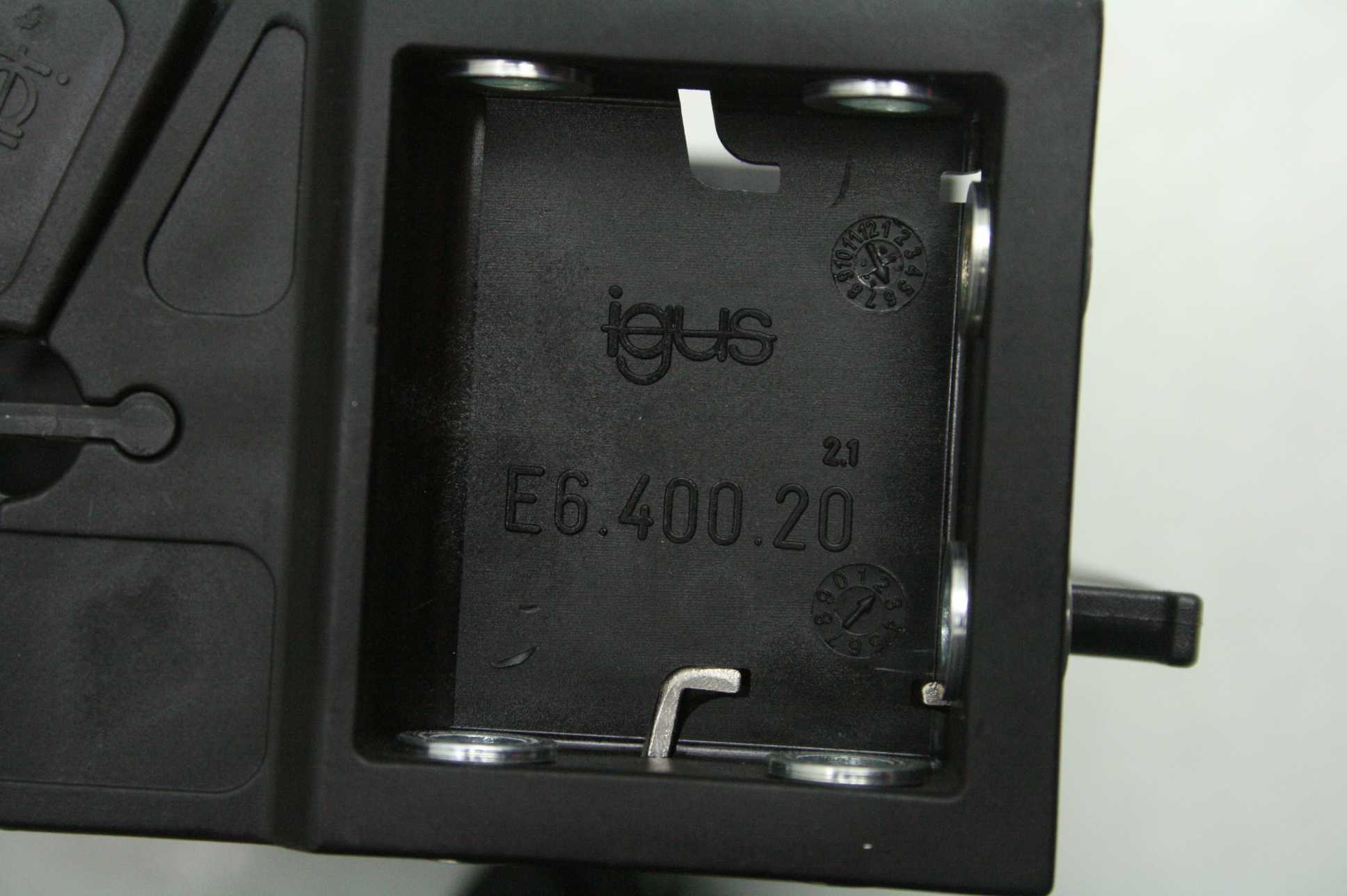 Igus E6-40-01-075 Energy Chain Cable Wireway Carrier Chain 38" Long E6-400-20 - Used - Image 14