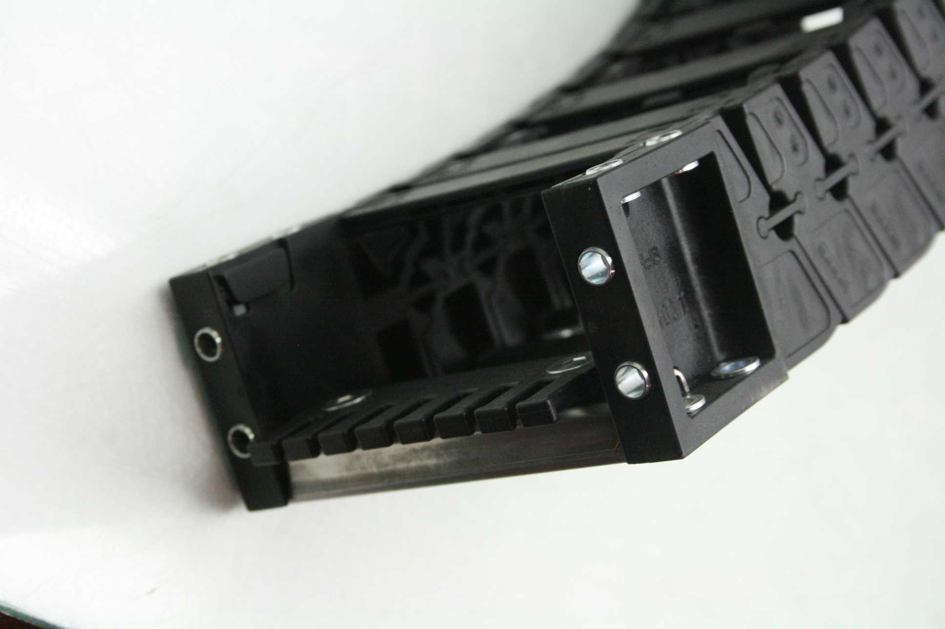 Igus E6-40-01-075 Energy Chain Cable Wireway Carrier Chain 38" Long E6-400-20 - Used - Image 16
