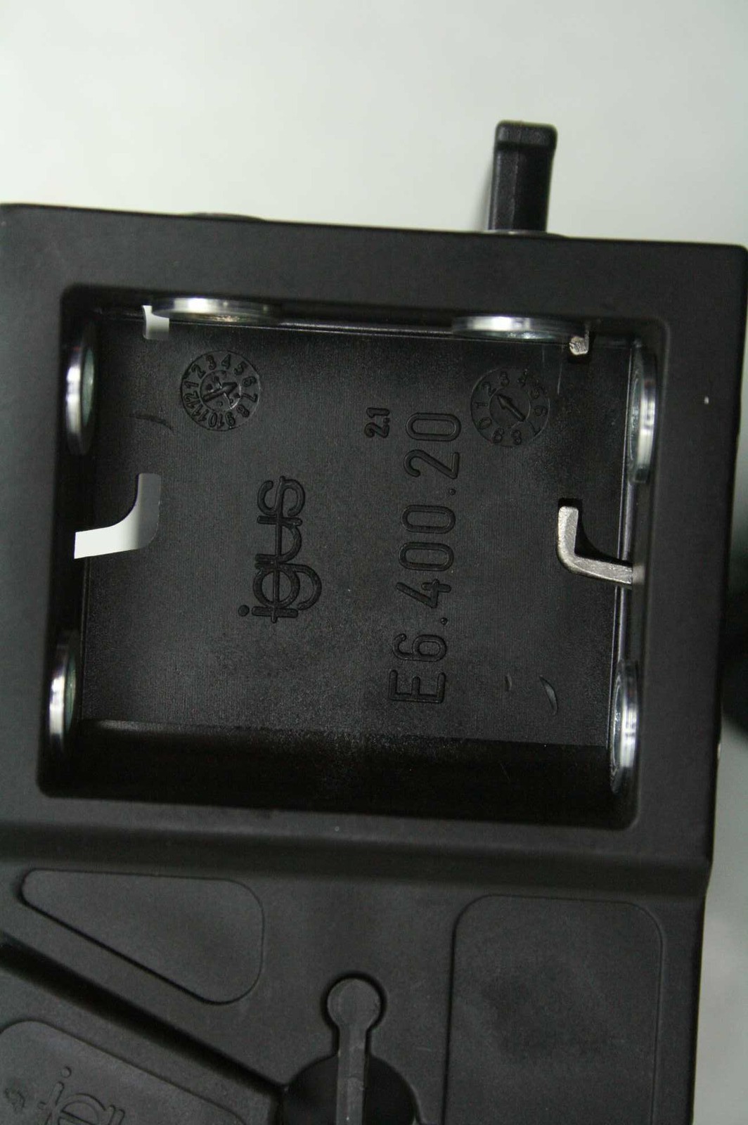 Igus E6-40-01-075 Energy Chain Cable Wireway Carrier Chain 38" Long E6-400-20 - Used - Image 3