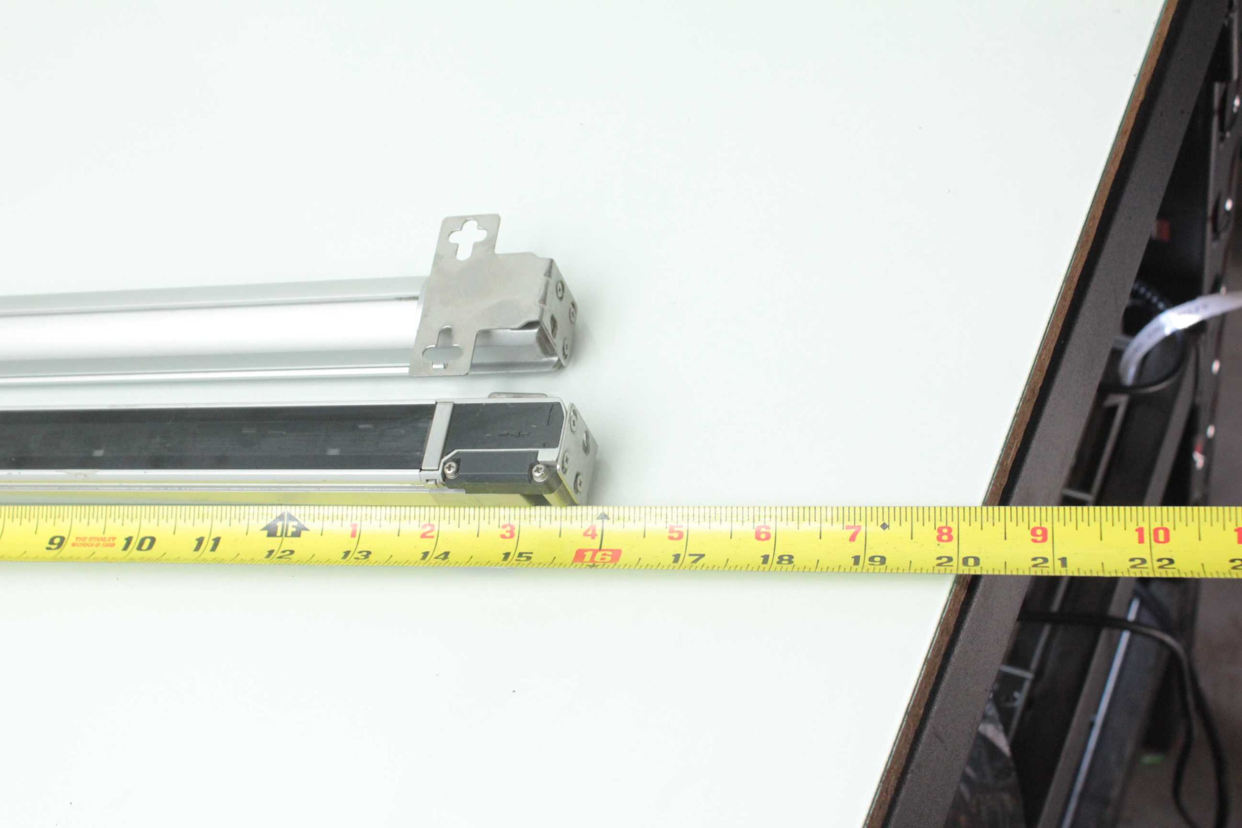 Keyence SL-C20H-T & SL-C20H-R Safety Light Curtain Set - Used - Image 19