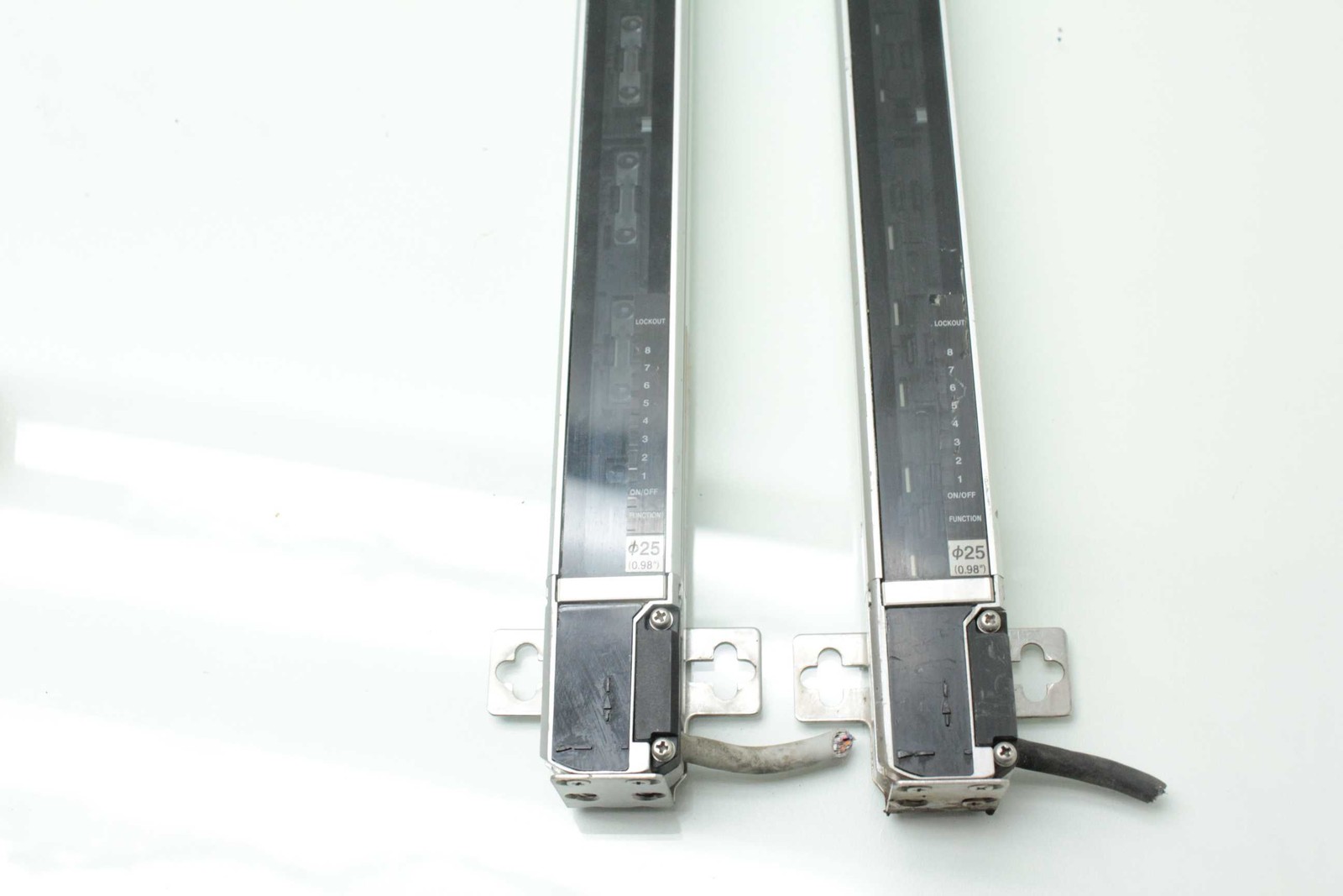 Keyence SL-C20H-T & SL-C20H-R Safety Light Curtain Set - Used - Image 4