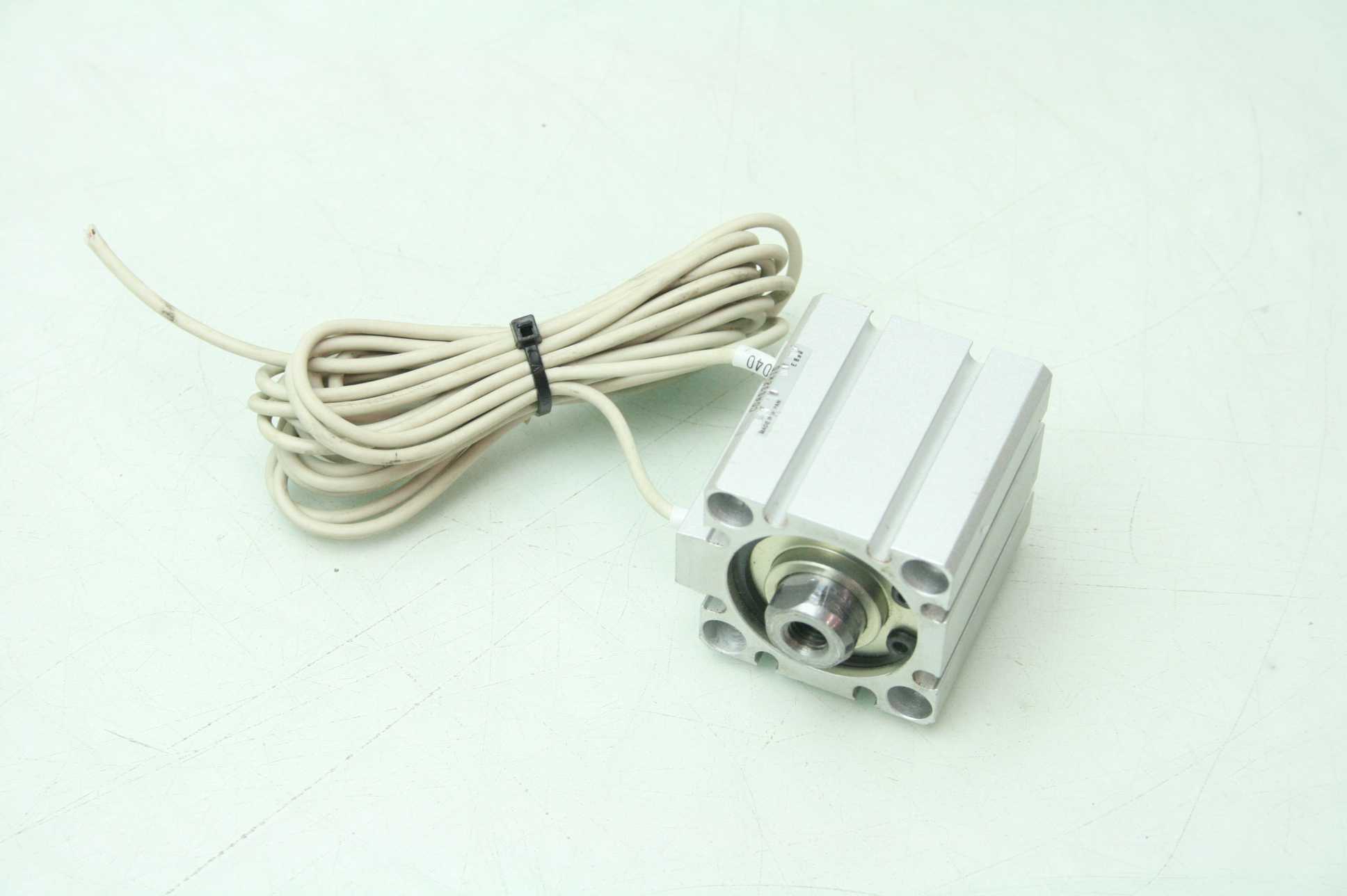 Koganei CDAS32x15 Pneumatic Air Cylinder 32mm Bore x 15mm Stroke ZE155 Switches - Used - Image 10