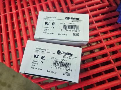Lot of (2 Pairs) New Littelfuse LSCR001 Bolt Down Fuse Holder - New - Image 4