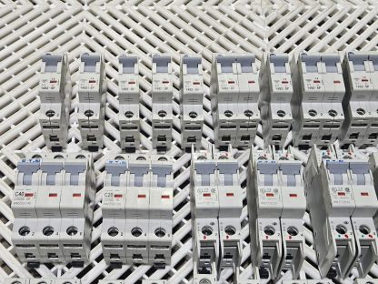 Lot of 48 Circuit Breakers, 1, 2, and 3-Pole, Allen-Bradley, Siemens, ABB - Used - Image 11