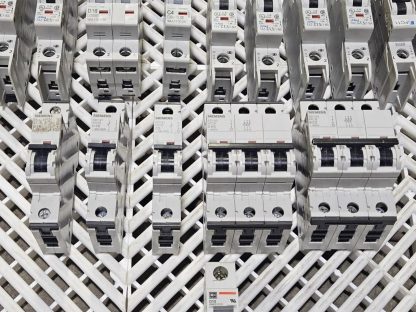 Lot of 48 Circuit Breakers, 1, 2, and 3-Pole, Allen-Bradley, Siemens, ABB - Used - Image 15