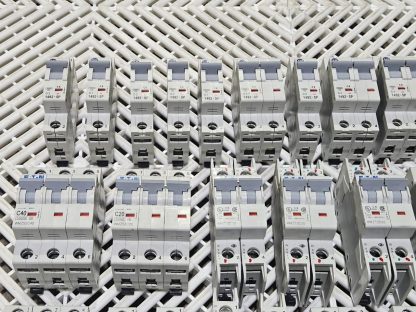 Lot of 48 Circuit Breakers, 1, 2, and 3-Pole, Allen-Bradley, Siemens, ABB - Used - Image 3