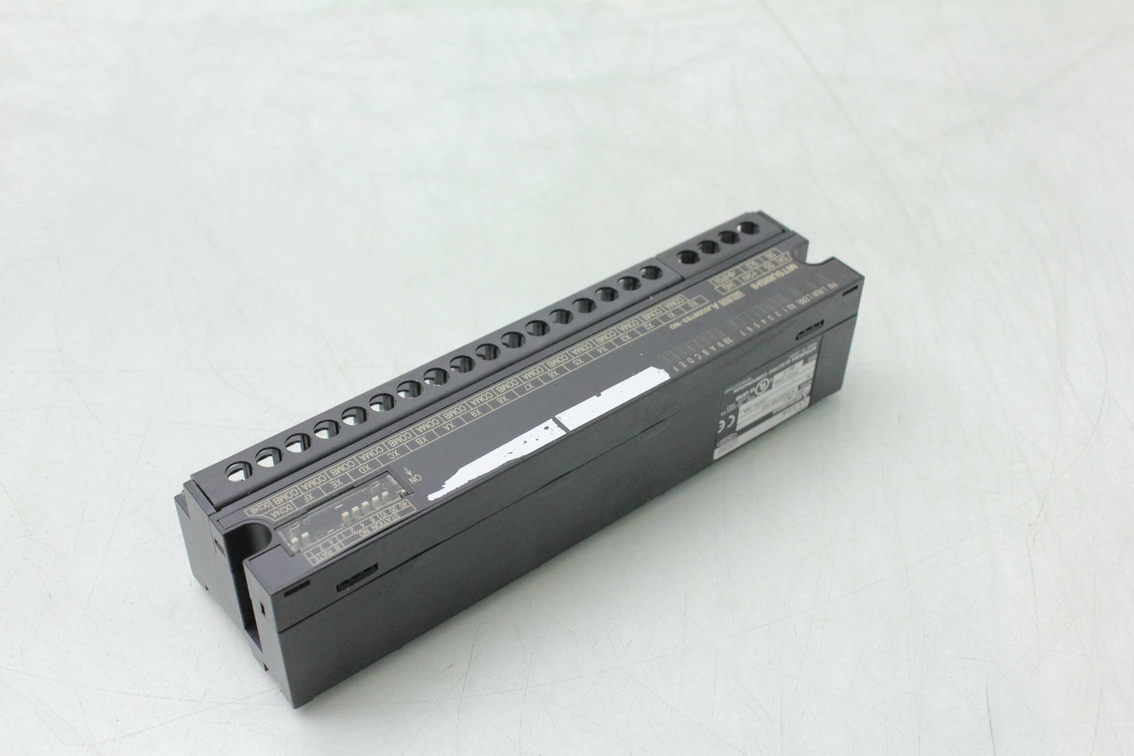 Mitsubishi AJ65SBTB3-16D Opto-Coupler Digital Input Module 16 Points I/O - Used - Image 3