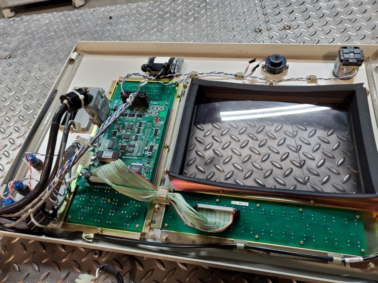 Mitsubishi FP70 CNC EDM Control Panel HMI from VX10 EDM - Used - Image 5