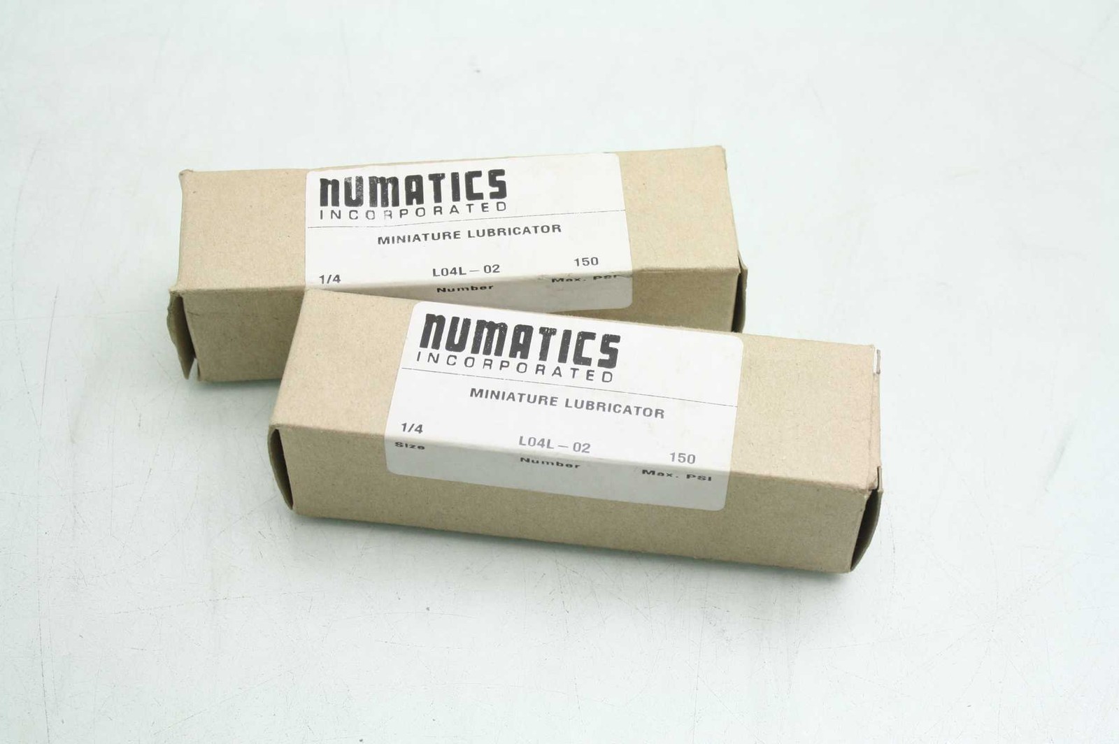 NIB Numatics L04L-02 / Pneumatic Lubricators / Max Pressure 150PSI / 1/4" NPT - New
