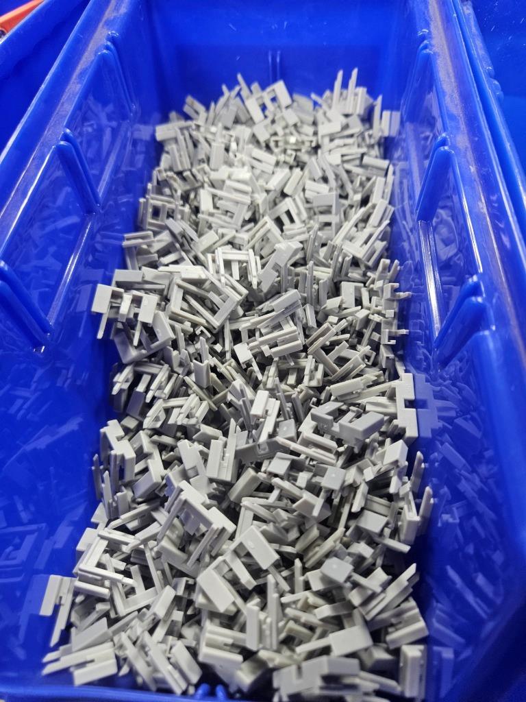 New (600) Aptiv / Delphi 15317832 CPA Axial Female Lock - New - Image 10