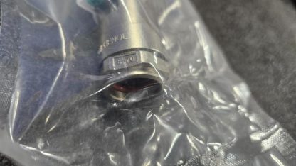 New Amphenol PL18V-301-70 PowerLok Connector - New - Image 4