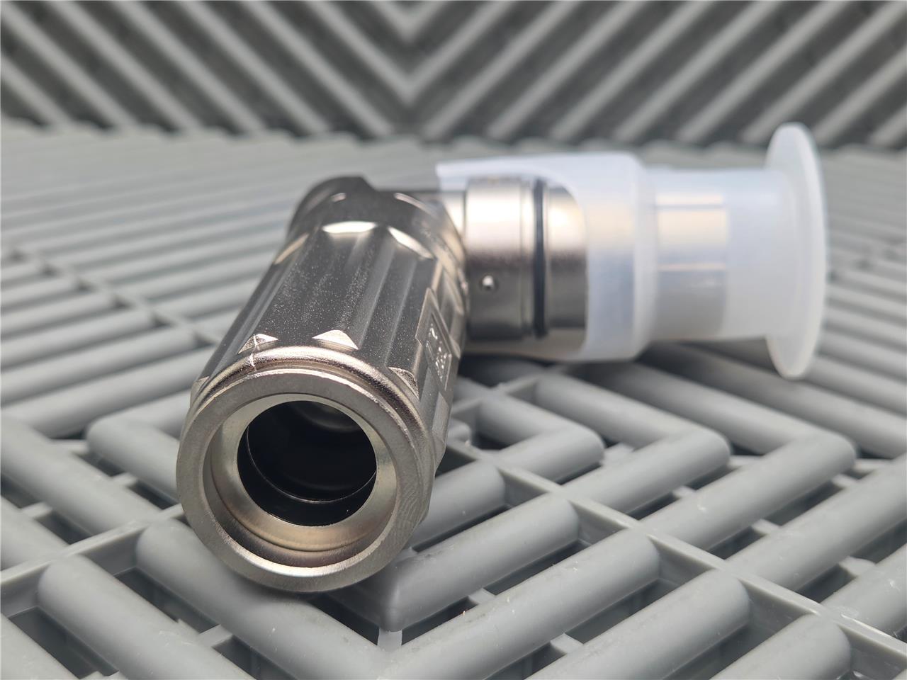 New Amphenol PL28Y-301-50-5 PowerLok Right Angle Connector - New - Image 11