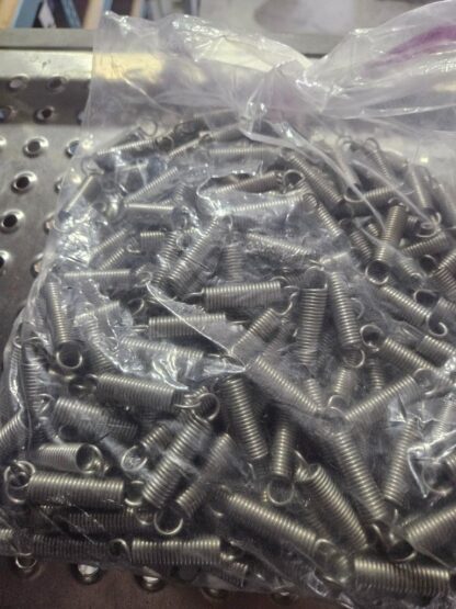 New McMaster 9433K968 302 Stainless Steel Extension Spring 2.25" x 0.500"  20 lb - New - Image 4