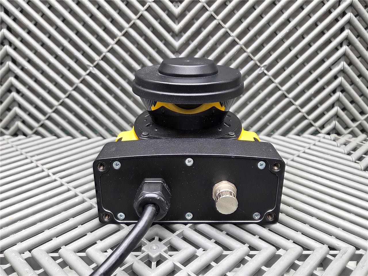 Omron OS32C-BP (OS32C-CBBP) OS32C-SN Safety Laser Scanner 40599-0010, 40591-0020 - Used - Image 10