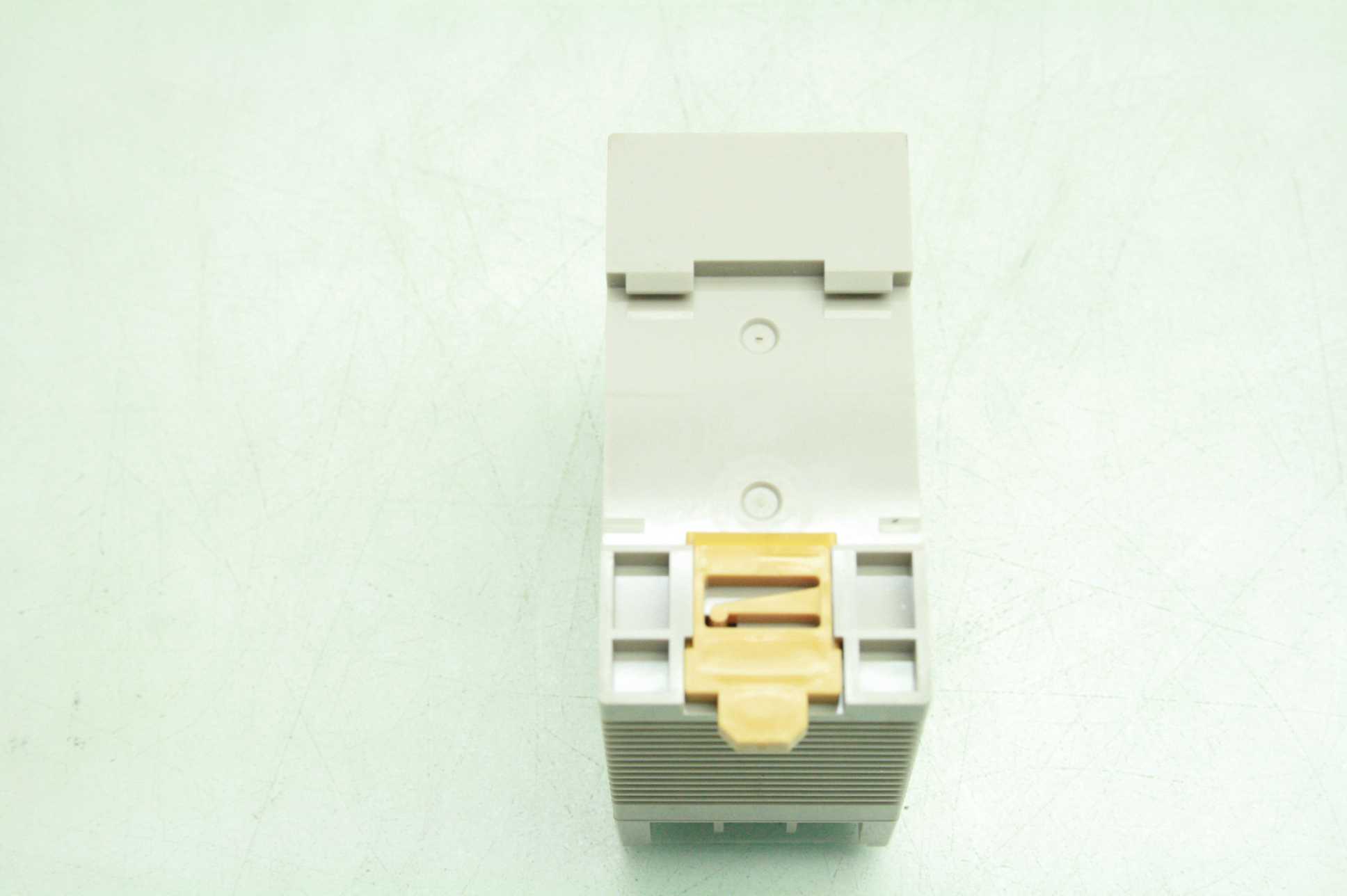 Omron S82K-00705 5VDC Power Supply / Class 2 / 1.5 A, 20W Output - Used - Image 11