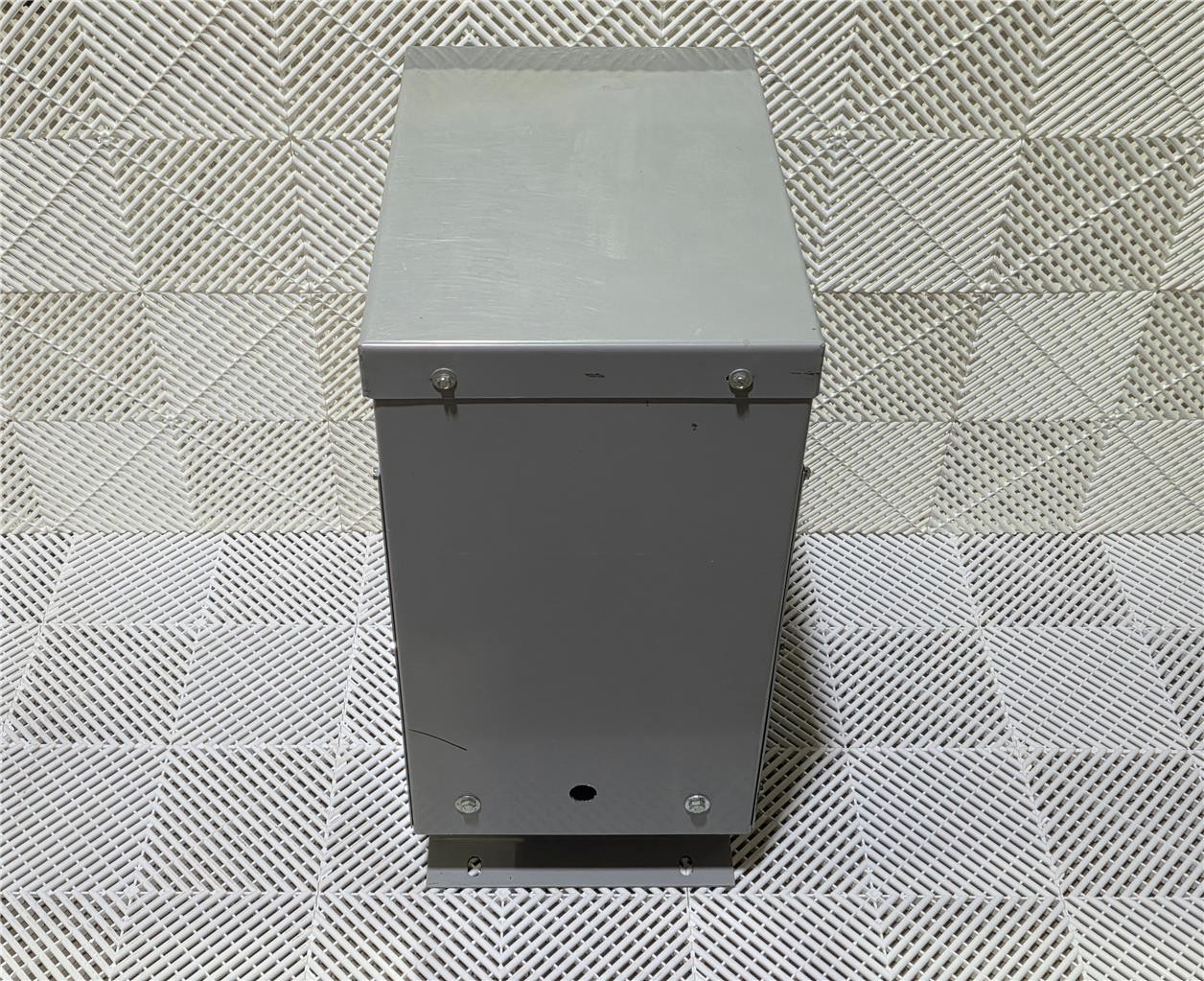 On-Line Power IC015B0500I3 Iso-Care 15KVA Dry Type Transformer 208V to 208Y/120V - Used - Image 12