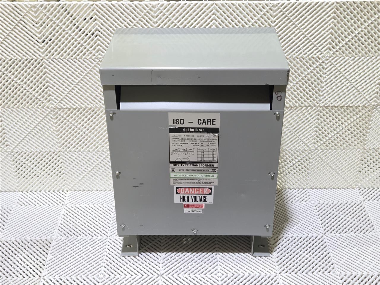 On-Line Power IC015B0500I3 Iso-Care 15KVA Dry Type Transformer 208V to 208Y/120V - Used - Image 3