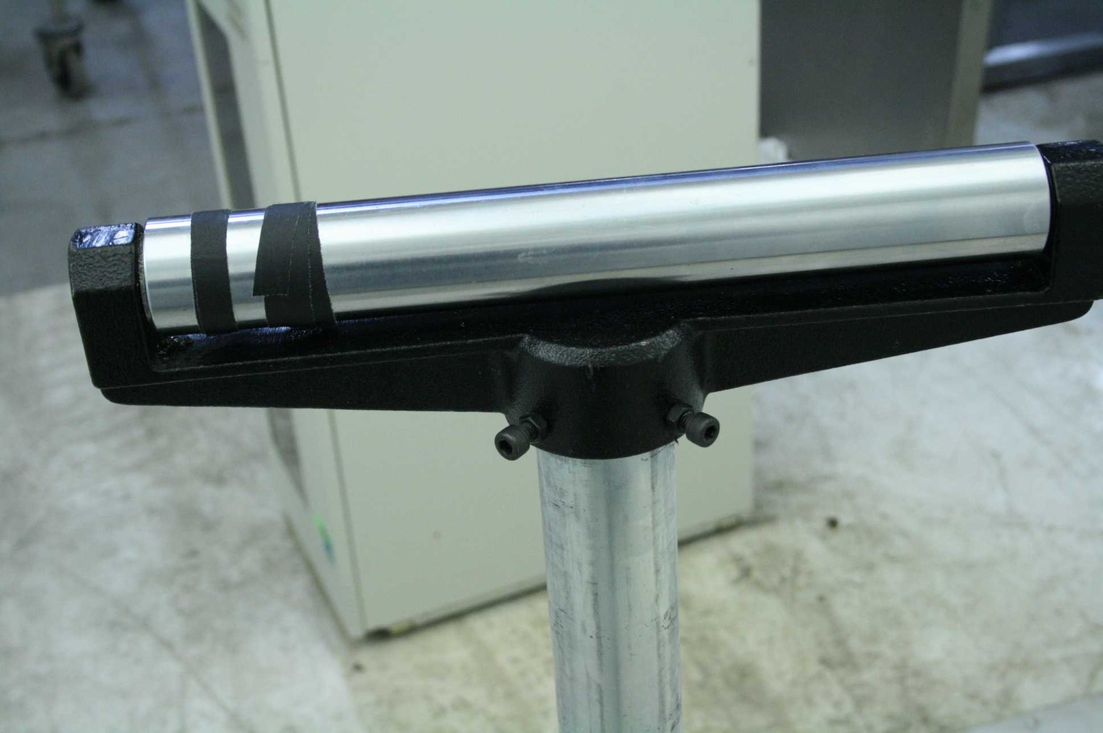 Precision Tripod Mount for Metrology Lasers and Equipment / Roller Stand / 40" - Used - Image 6