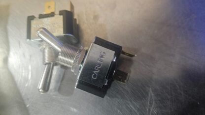 (Qty 25) New Carling 2FA53-78 TABS On-Off SPST Toggle Switch 250V AC / 15A - New - Image 6