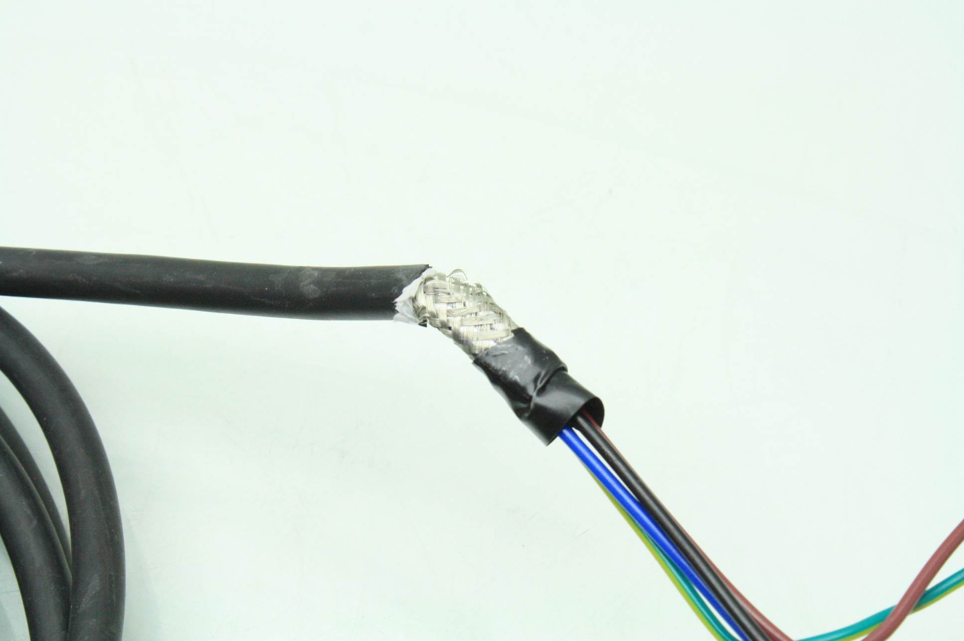 RSI Robotic Systems RSI-KCVP1S-06.0 Allen Bradley Servo Motor Power Cable 6m - Used - Image 10