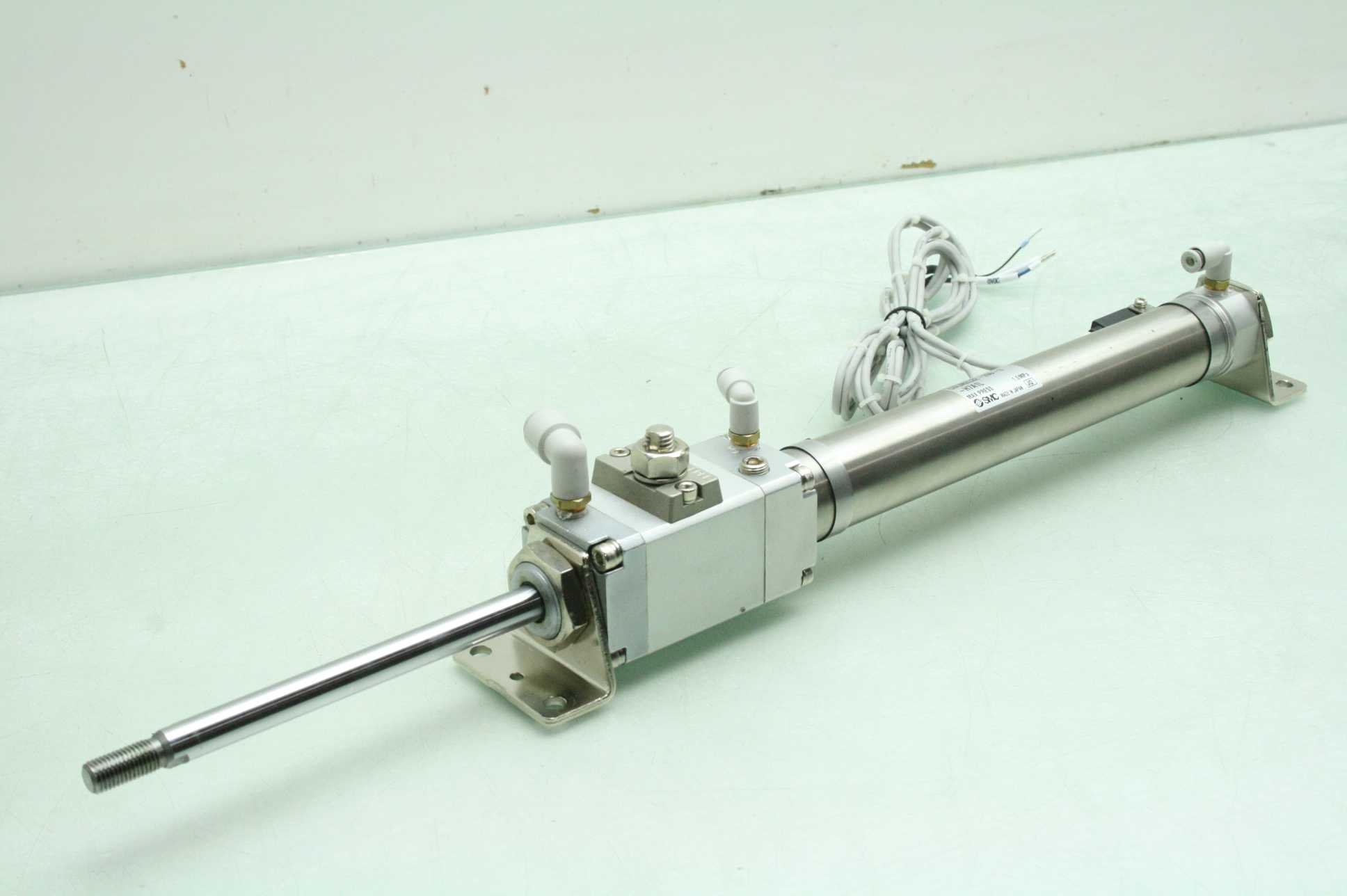 SMC CDLM2L32-200-E Air Cylinder, Fine Lock, Mounted Auto Switches - Used - Image 12