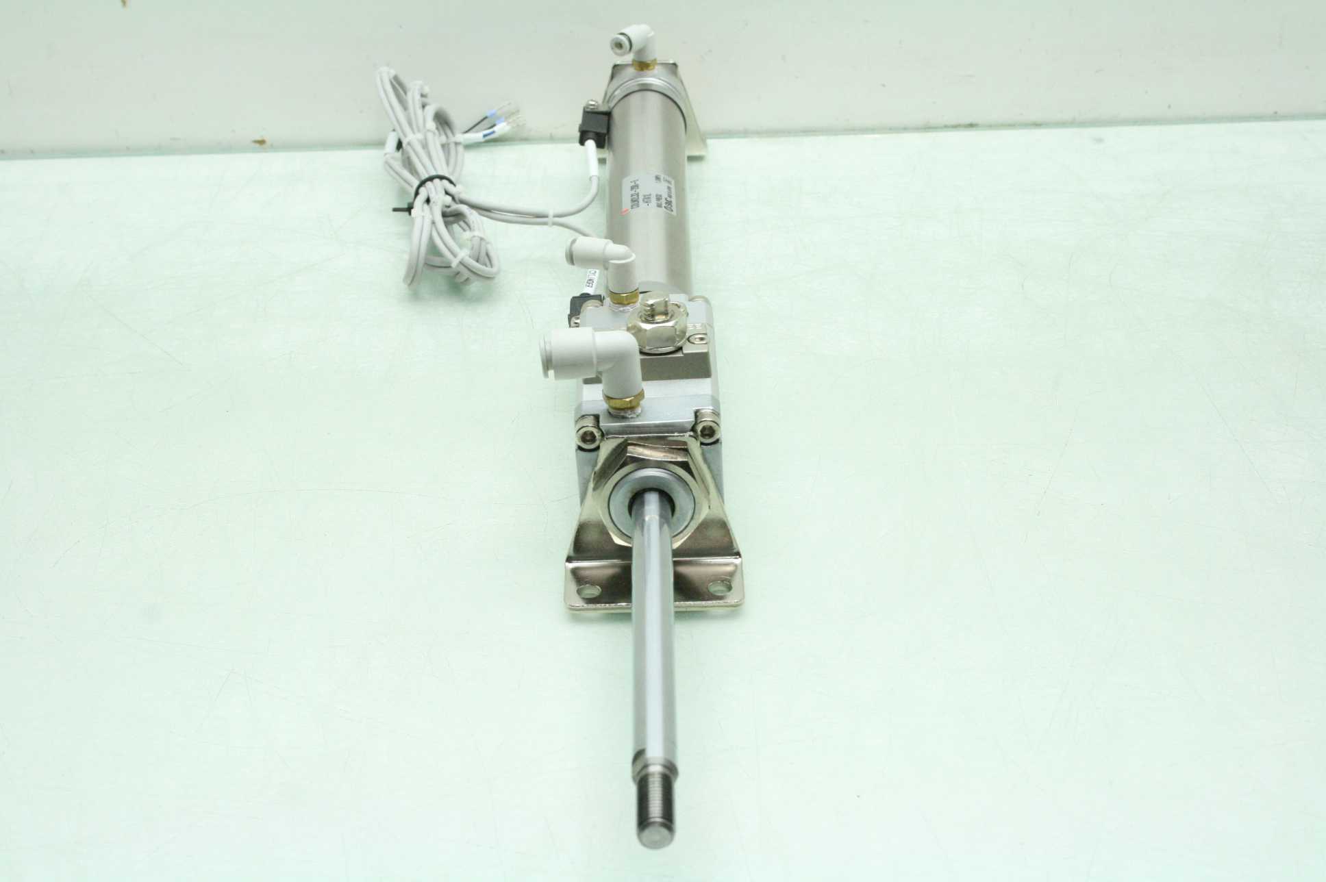 SMC CDLM2L32-200-E Air Cylinder, Fine Lock, Mounted Auto Switches - Used - Image 16