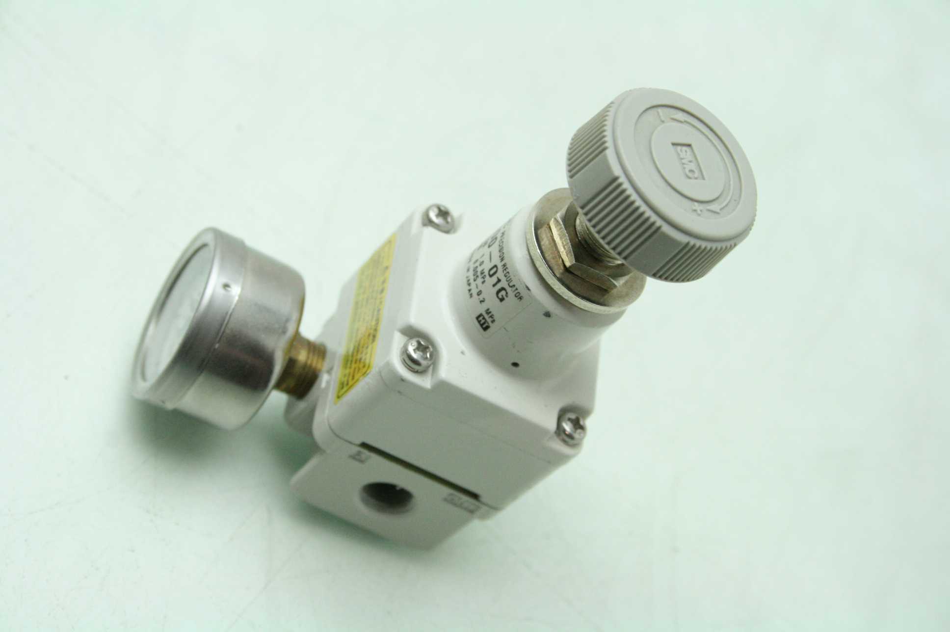 SMC IR1000-01G Precision Modular Pressure Regulator 1/8" NPT with Gauge 4.4L/Min - Used - Image 14