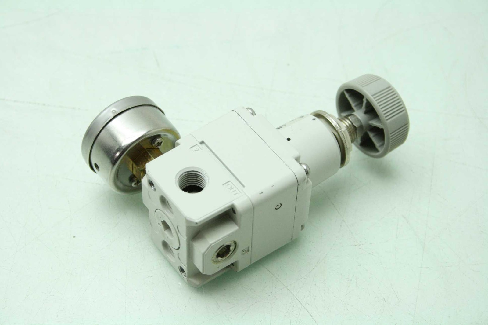 SMC IR1000-01G Precision Modular Pressure Regulator 1/8" NPT with Gauge 4.4L/Min - Used - Image 4