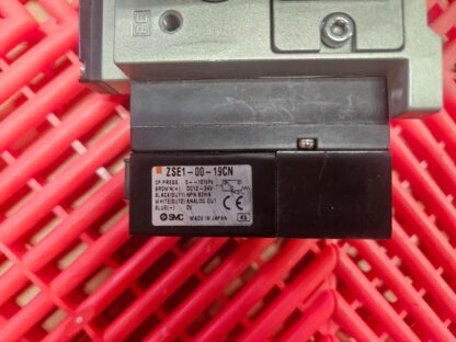 SMC ZM073H-A5LZ-E19C Vacuum Generator with ZSE-00-19CN Ejector Switch - Used - Image 12