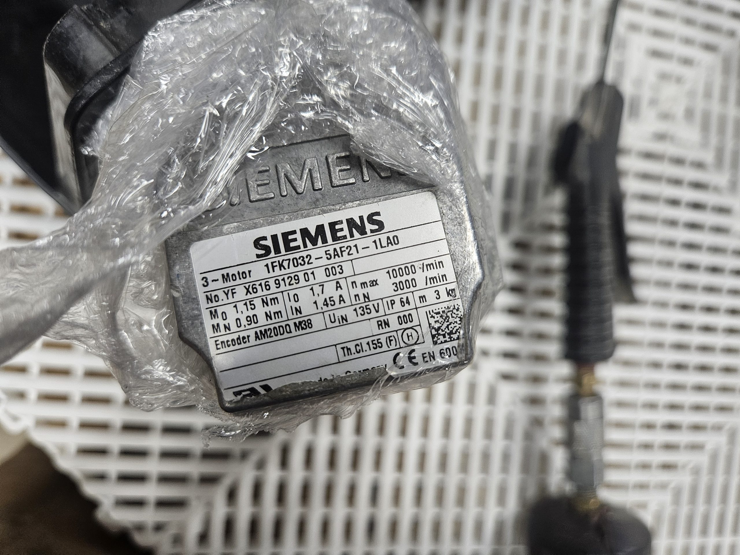 Siemens 1FK7032-5AF21-1LA0 Servo Motor 0.31kW 3000 RPM - Used - Image 15