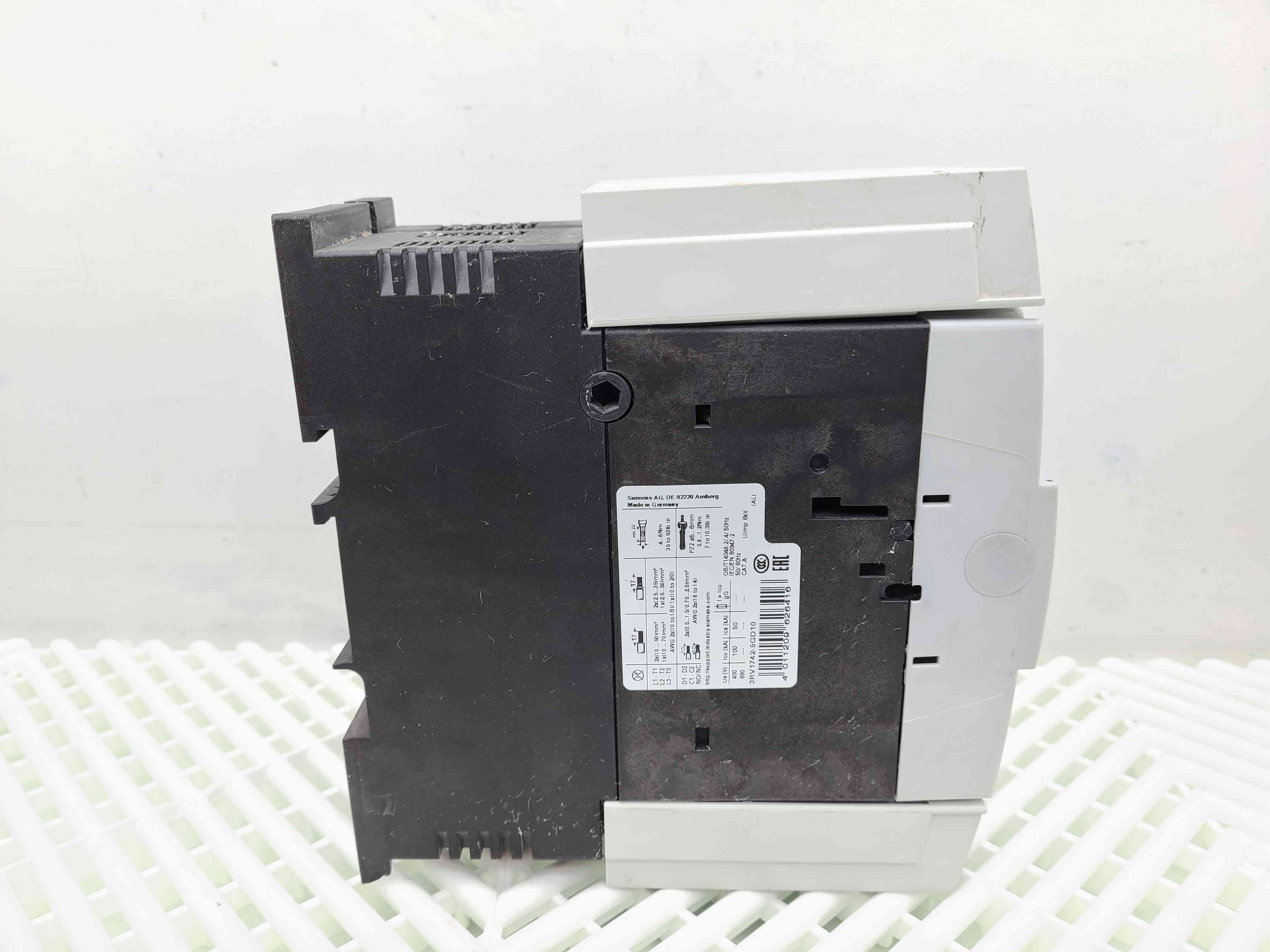 IEC Controls Motor Starter Protector Siemens 3RV1742-5DD10 Circuit-Breaker 