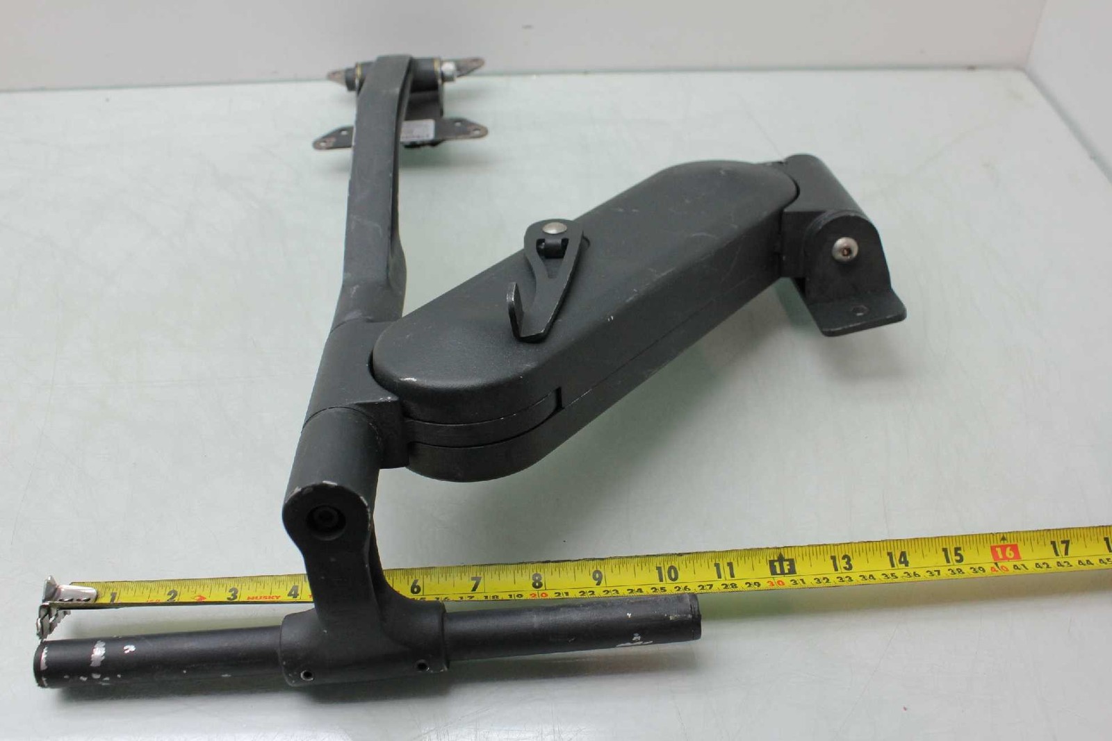 Strongarm MM4-W12H-46651 MightyMount 34" Articulating Monitor Arm Used - Used - Image 11