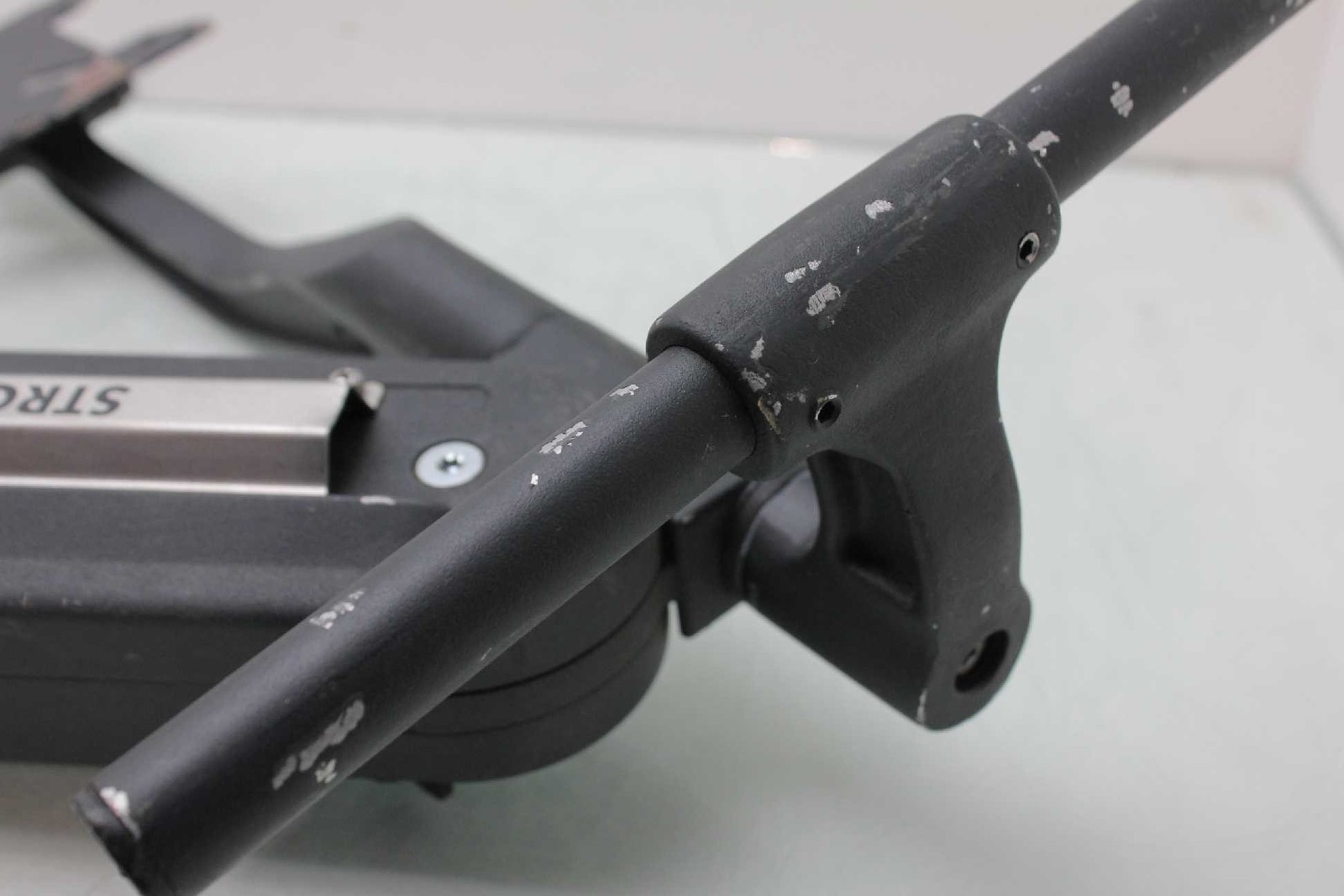Strongarm MM4-W12H-46651 MightyMount 34" Articulating Monitor Arm Used - Used - Image 6