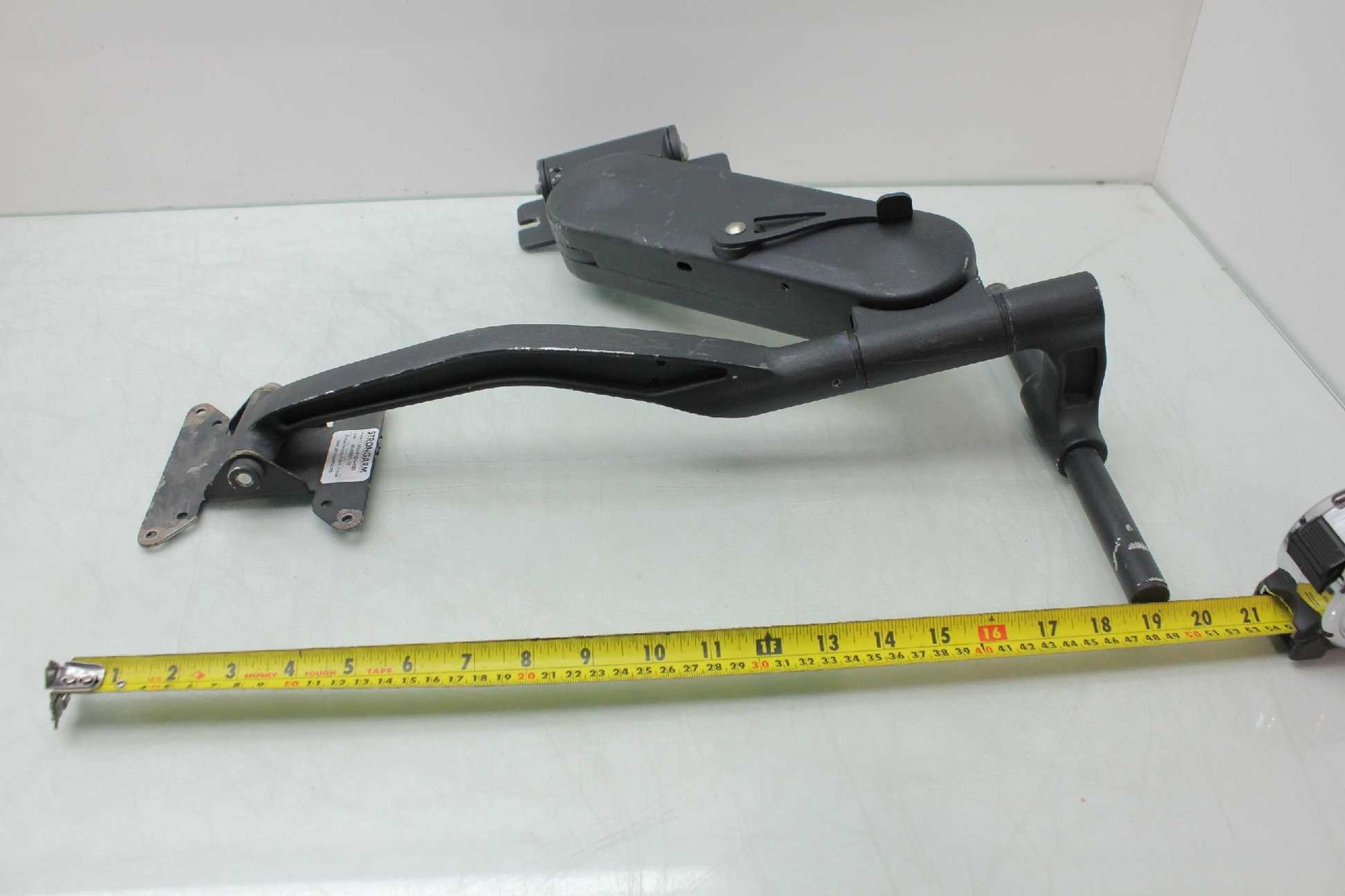 Strongarm MM4-W12H-46651 MightyMount 34" Articulating Monitor Arm Used - Used - Image 10