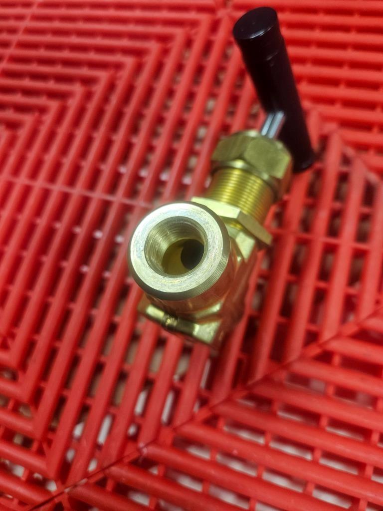 Swagelok B-18RF6 Bonnet Needle Valve 3/8" NPT Female 3000 PSI - Used - Image 11