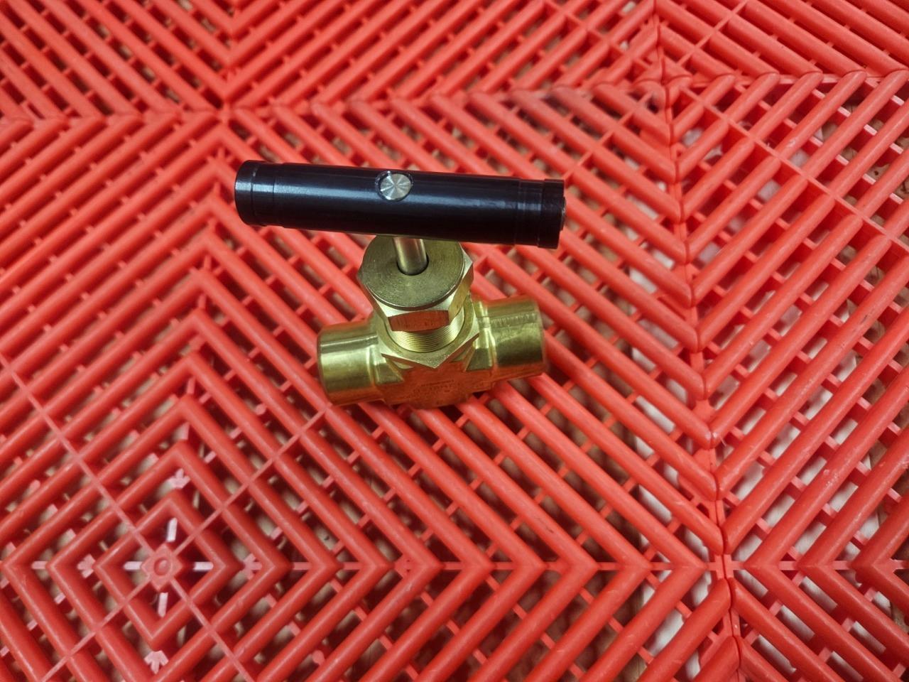 Swagelok B-18RF6 Bonnet Needle Valve 3/8" NPT Female 3000 PSI - Used - Image 13