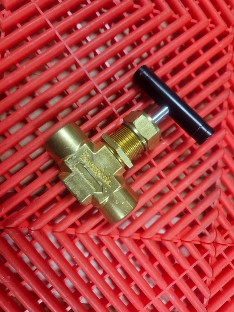 Swagelok B-18RF6 Bonnet Needle Valve 3/8" NPT Female 3000 PSI - Used - Image 7