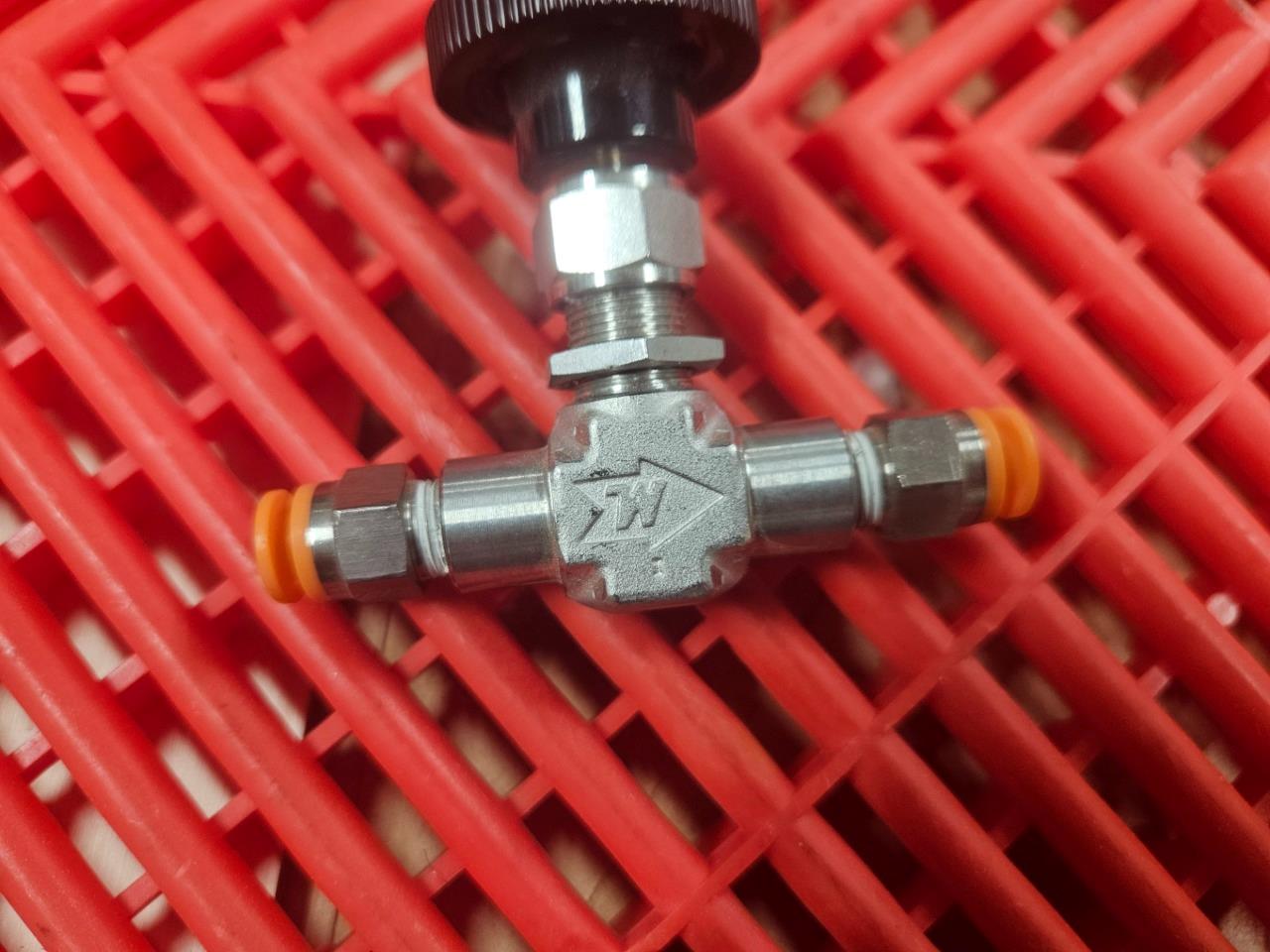 Swagelok / Whitey SS-1RF2 Manual Needle Valve 5000 PSI / 316 SS / 1/8" NPT - Used - Image 8