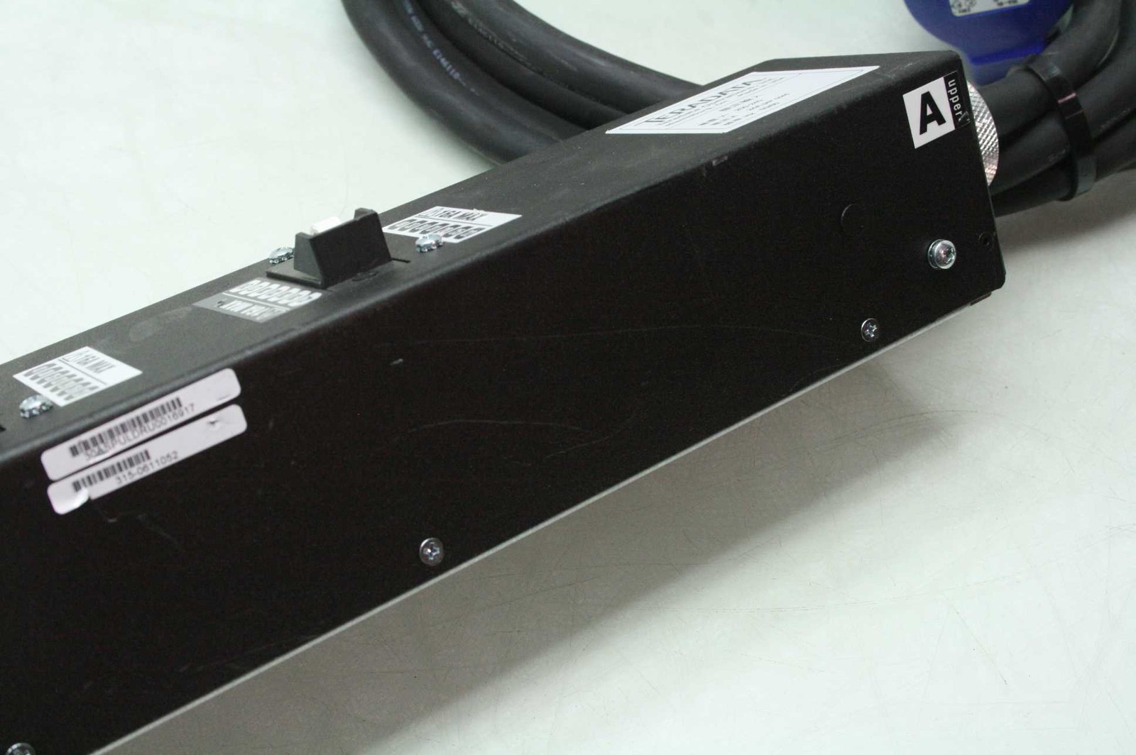TeraData 315-0611052 PDU, 3-Outlet Power Strip 200-240V 16A w/ Walther 230 306 - Used - Image 3