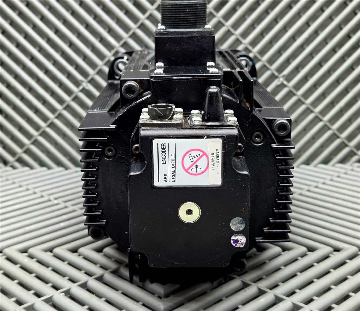 Yaskawa SGMRS-13A2A-YR11 AC Servo Motor 1.75HP, 8.34Nm, 200V, 14.0A, 1500rpm - Used - Image 20