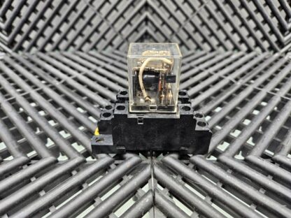 14 Eaton Cutler-Hammer D7PA2 Max 15A / 240V DPDT Relay Socket Base D7PR2A - Used - Image 10