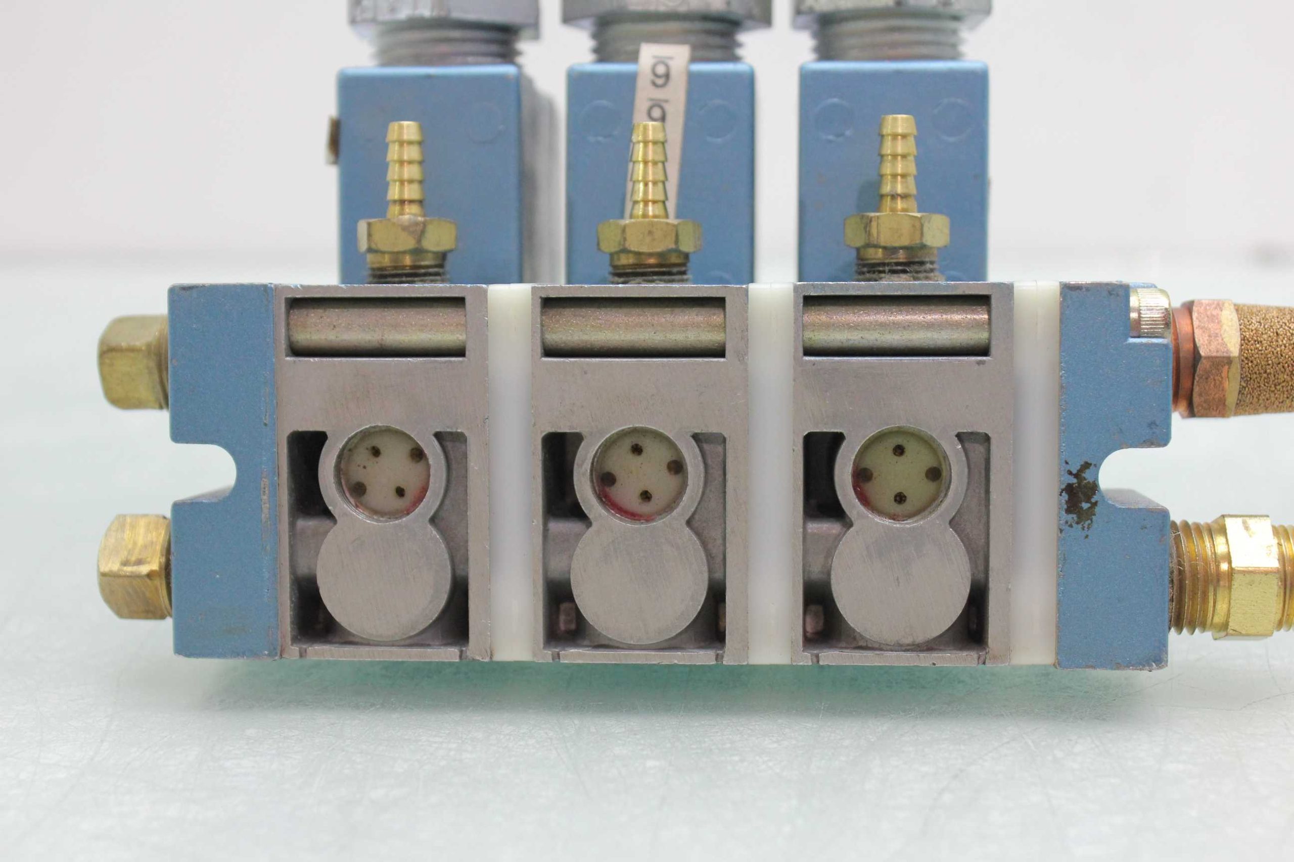3 MAC 184B-111AAAA Single Acting Solenoid Pneumatic Valves 120V AC Coil 1/8" NPT - Used - Image 20