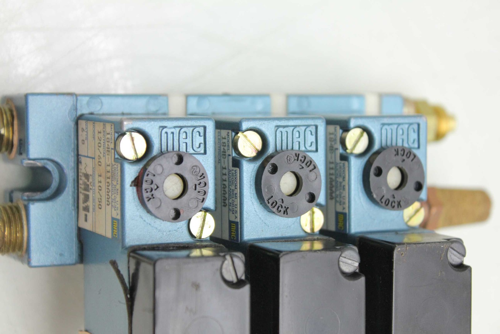 3 MAC 184B-111AAAA Single Acting Solenoid Pneumatic Valves 120V AC Coil 1/8" NPT - Used - Image 3