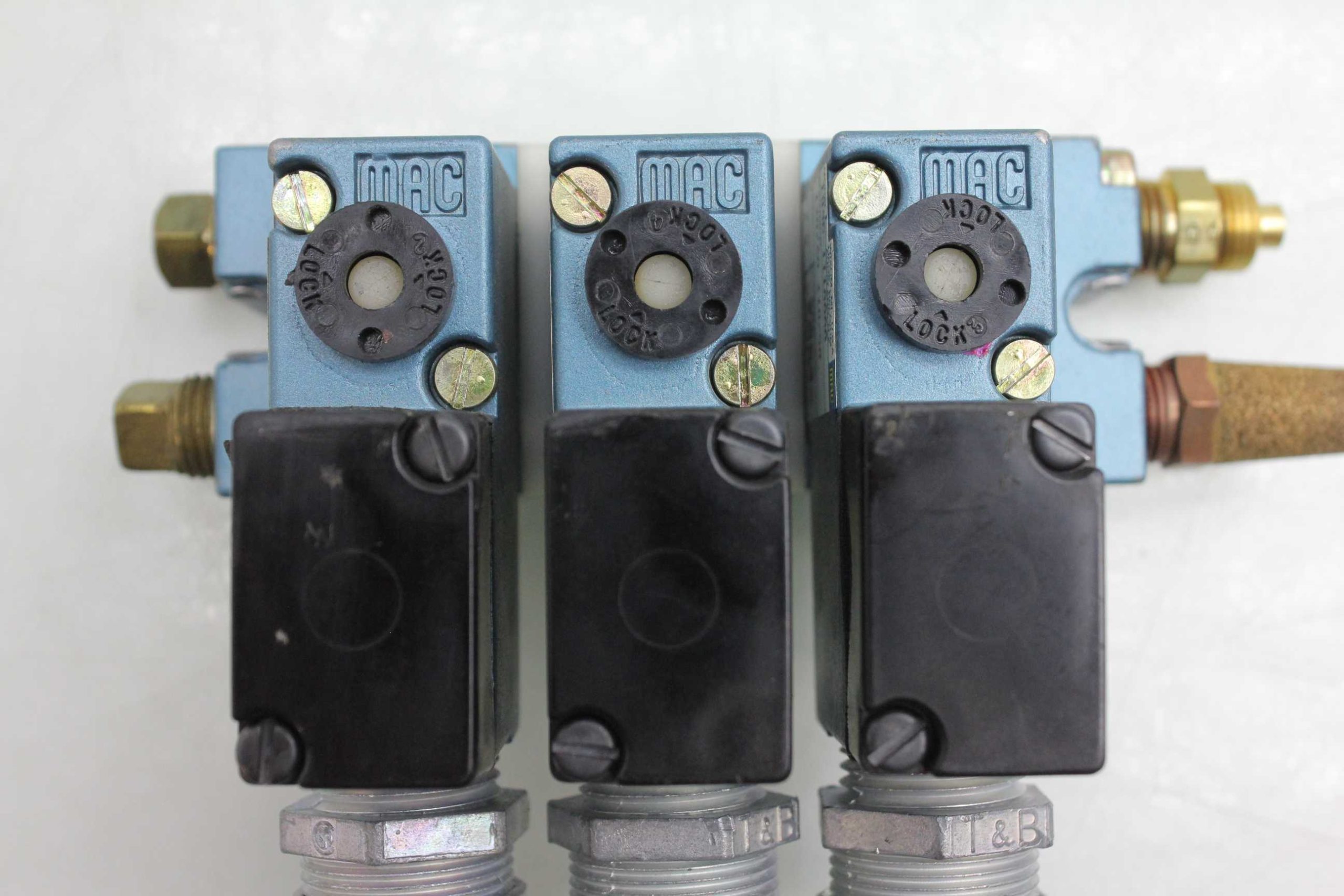 3 MAC 184B-111AAAA Single Acting Solenoid Pneumatic Valves 120V AC Coil 1/8" NPT - Used - Image 21