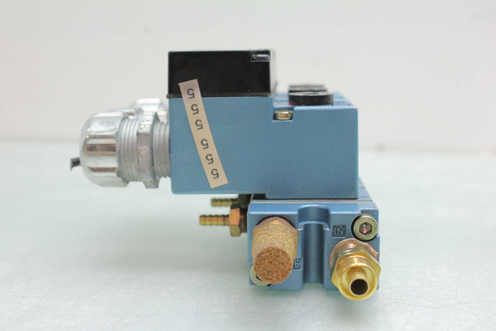 3 MAC 184B-111AAAA Single Acting Solenoid Pneumatic Valves 120V AC Coil 1/8" NPT - Used - Image 5