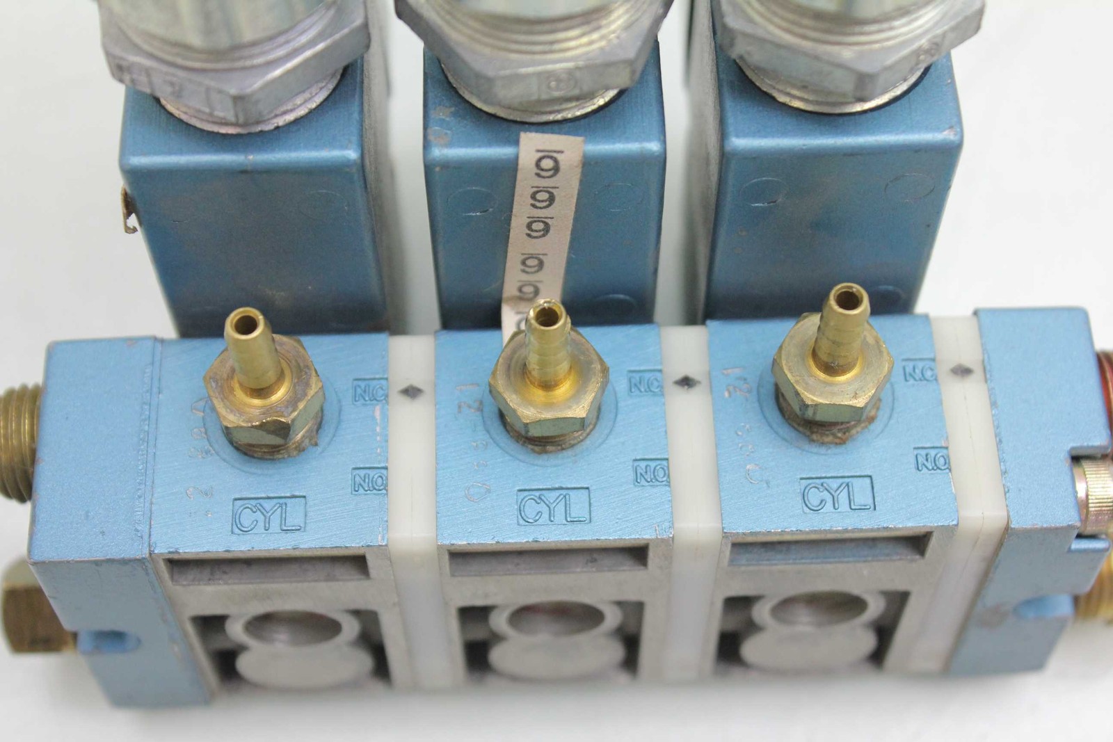 3 MAC 184B-111AAAA Single Acting Solenoid Pneumatic Valves 120V AC Coil 1/8" NPT - Used - Image 7