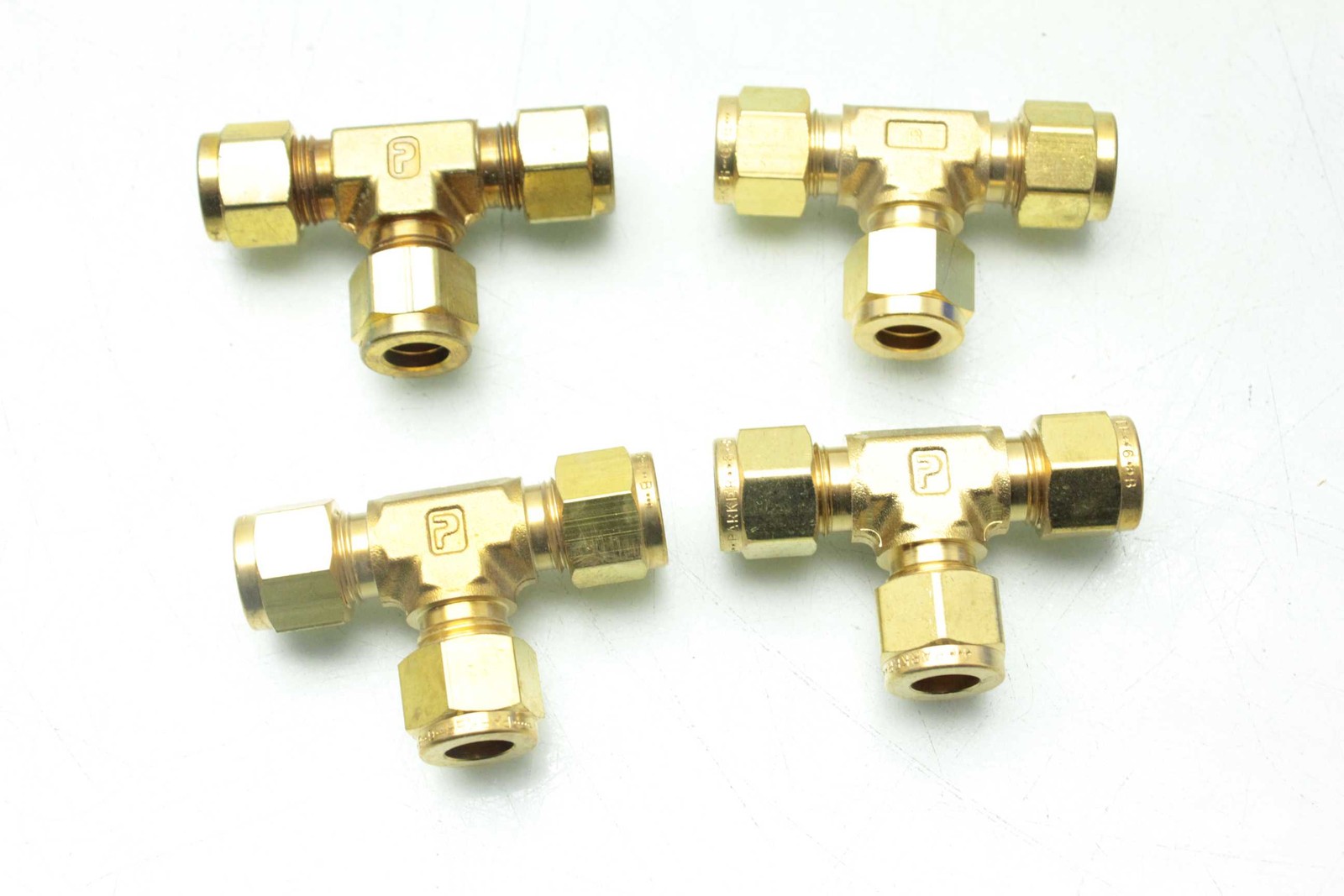 4 New Parker 6-6 JBZ-B Tube Union Tees / Brass / B-600-3 / 3/8" - New
